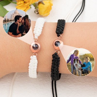Personalisiertes Fotoprojektions-Charm-Armband für den Valentinstag Ihrer Frau
